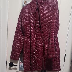 Northface XS Women's Burgundy Quilted Jacket